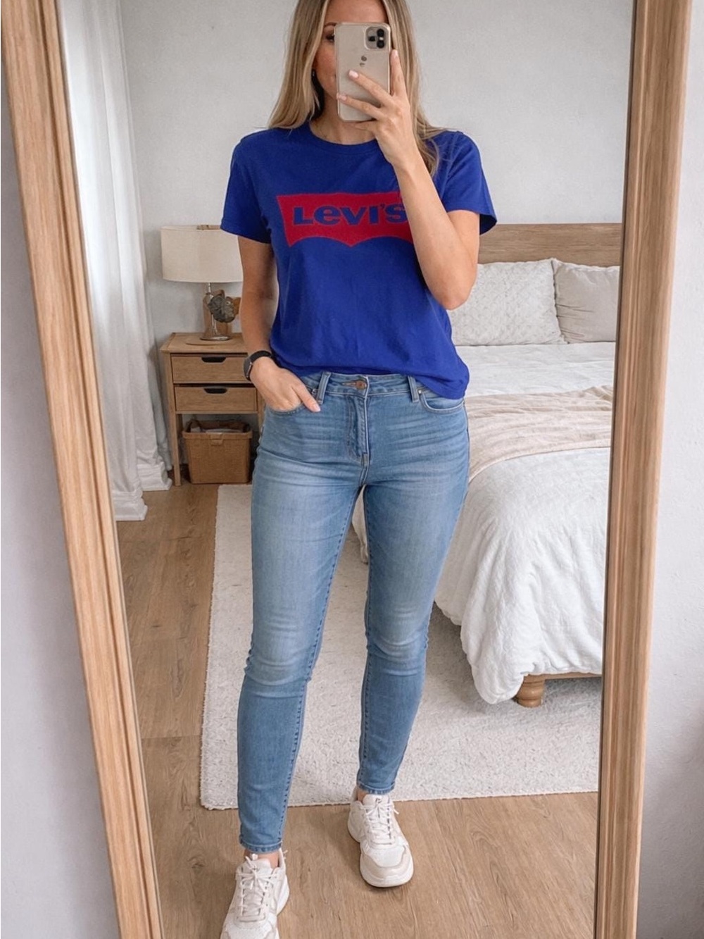 Levi's blue t-shirt tee xs